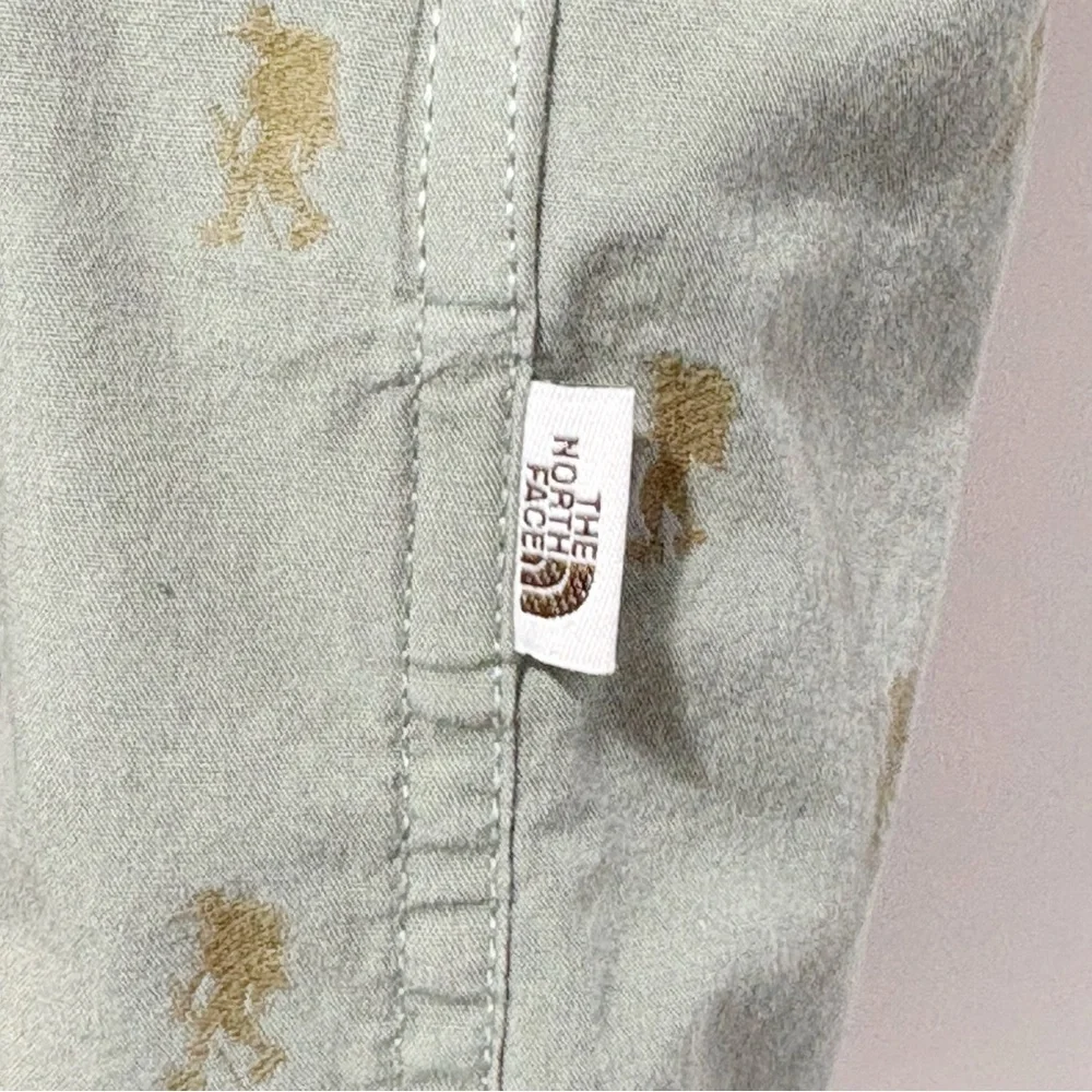 The North Face Baytrail Jacquard SS Hiker Graphic Button Up Shirt Men’s Medium